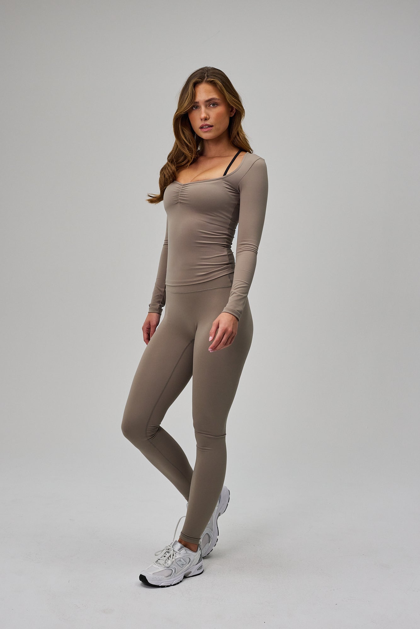 Scrunch Long Sleeve - Sand Beige