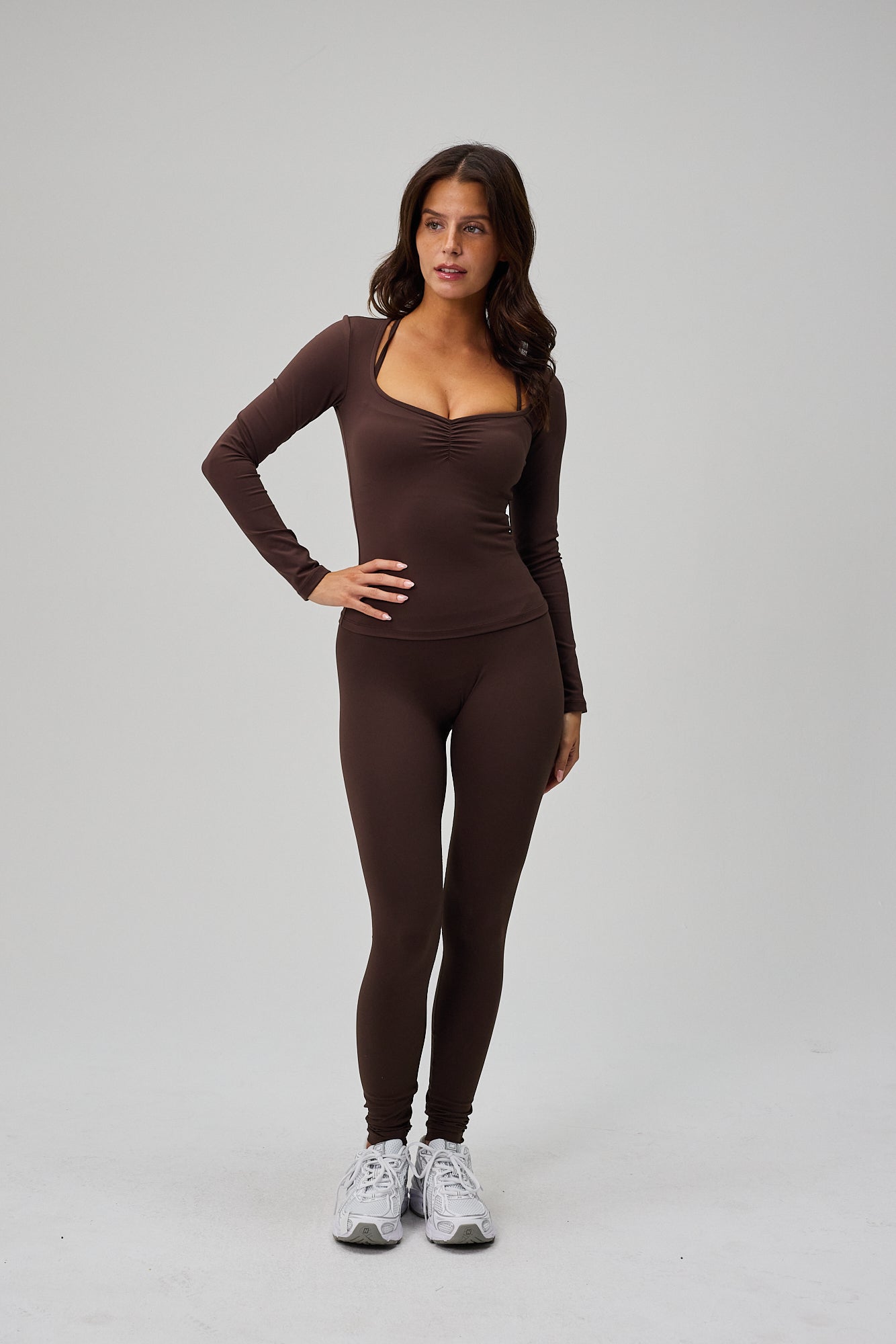 Scrunch Long Sleeve - Pecan Brown
